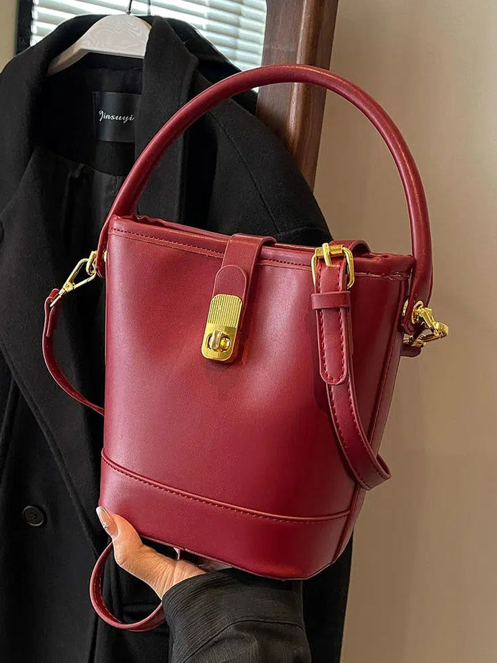 Adjustable Strap Bucket Shaped Bag