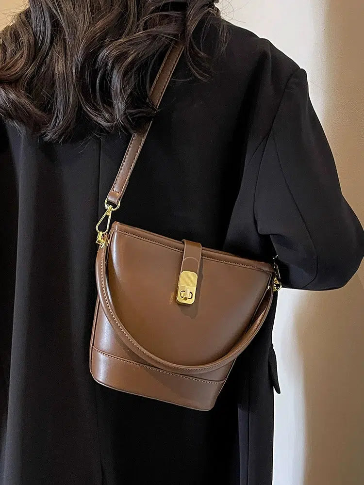 Adjustable Strap Bucket Shaped Bag