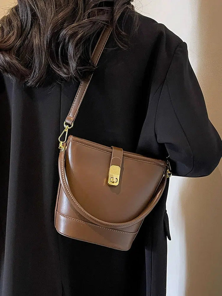 Adjustable Strap Bucket Shaped Bag