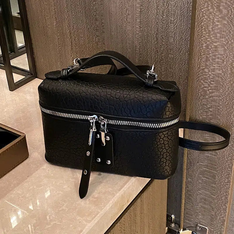 Adjustable Strap Textured Carry Bag