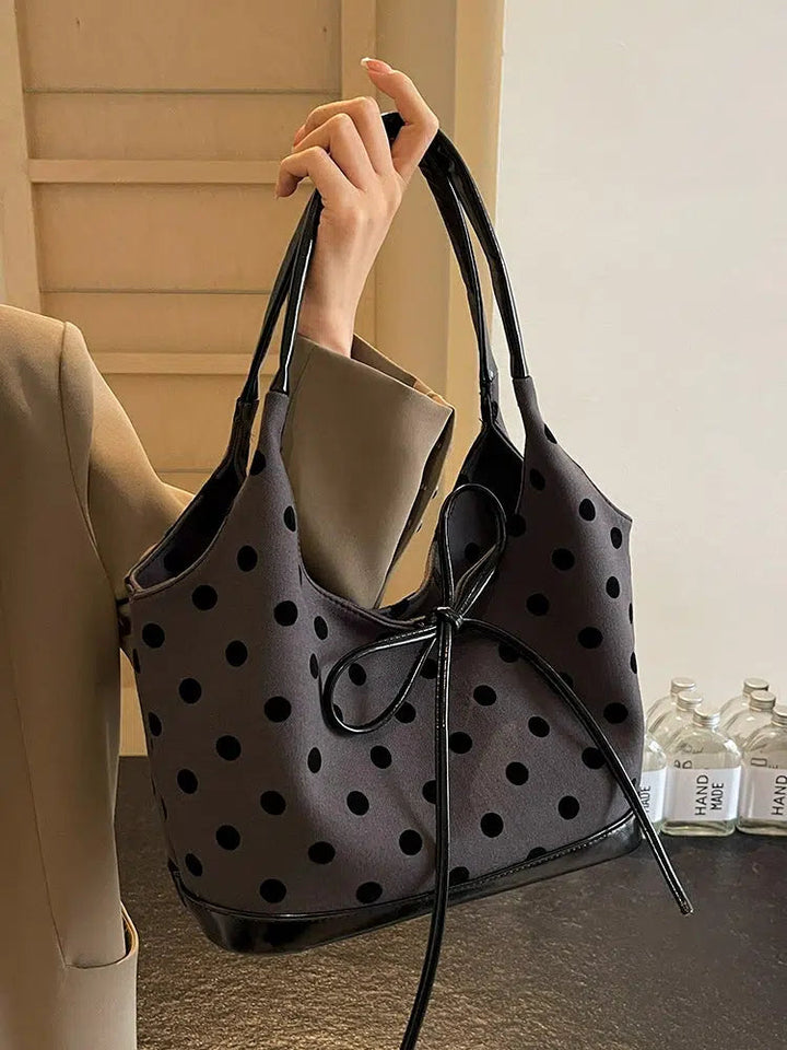 Bow Accent Knitted Tote Bag