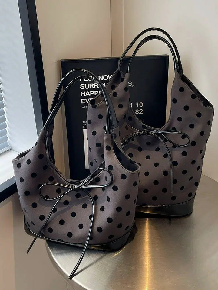 Bow Accent Knitted Tote Bag