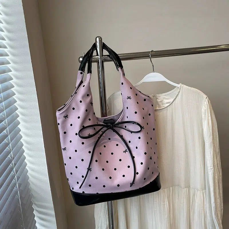 Bow Accent Knitted Tote Bag