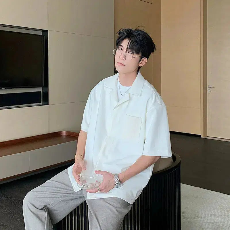 Casual Button-Up Shirt with Chest Pocket