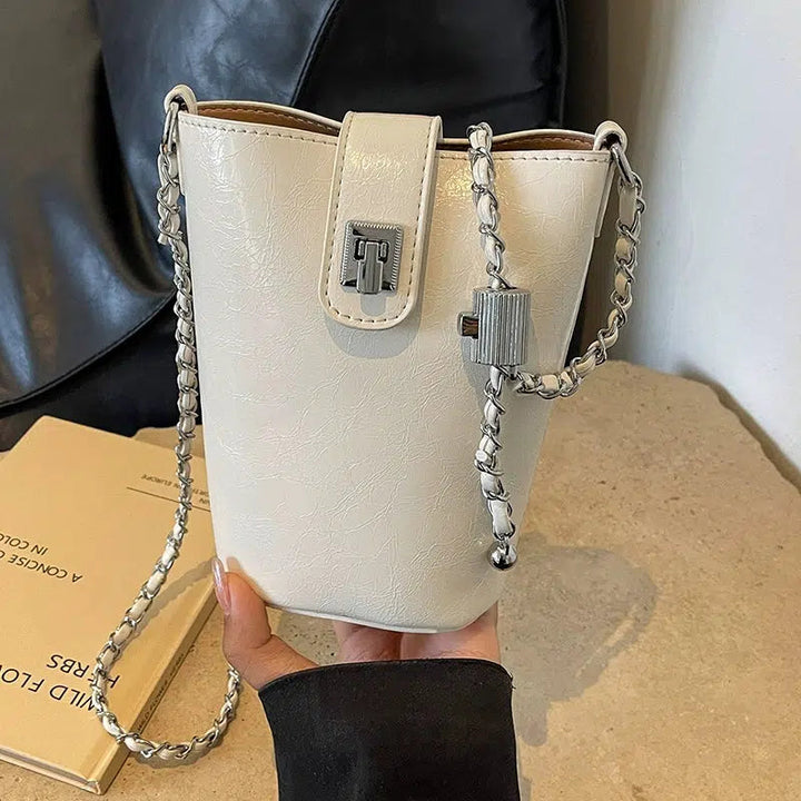 Chain Strap Bucket Bag