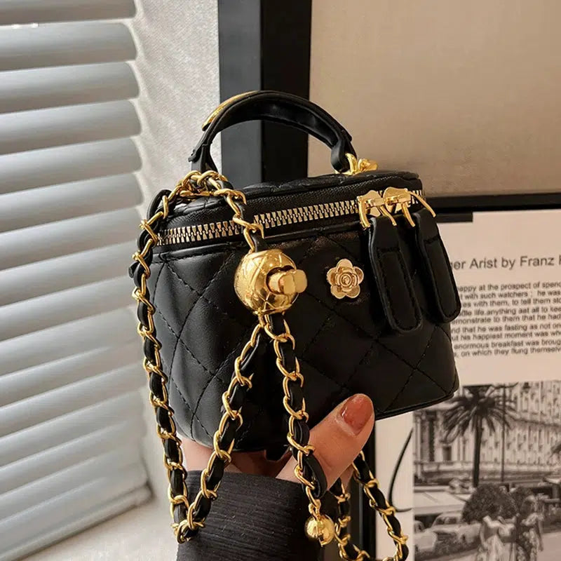 Chain Strap Quilted Handbag