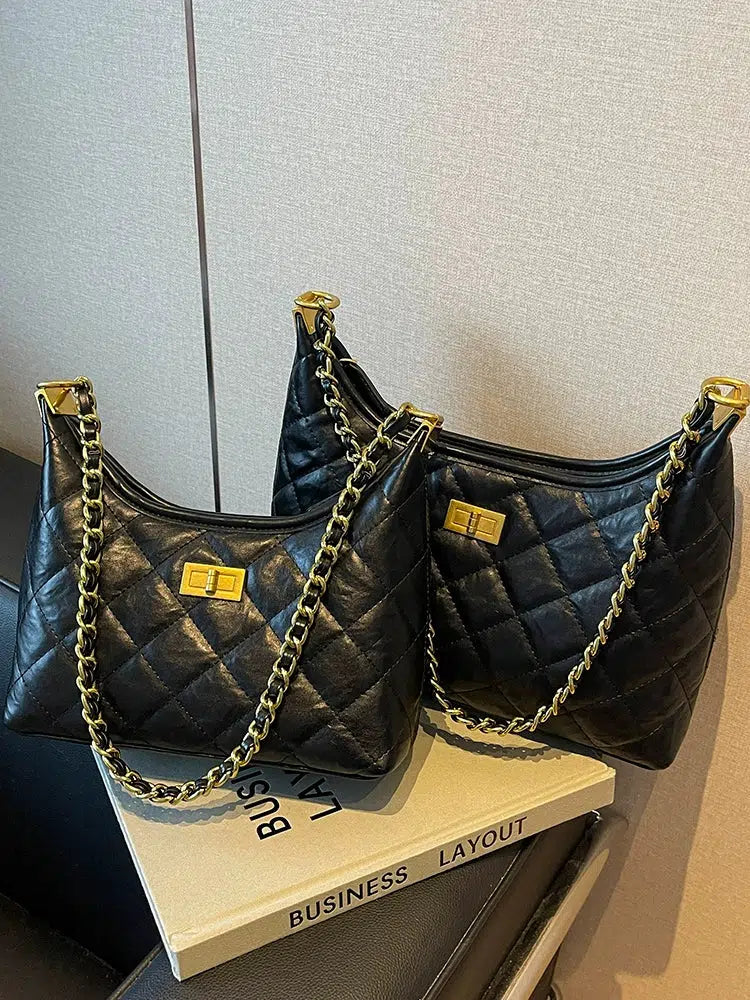 Chain Strap Quilted Shoulder Bag