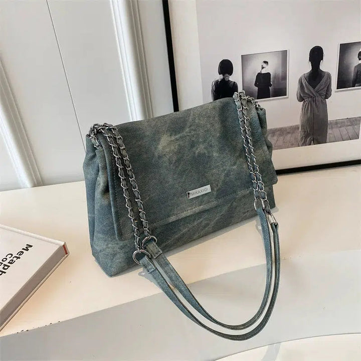 Chain Strap Shoulder Bag