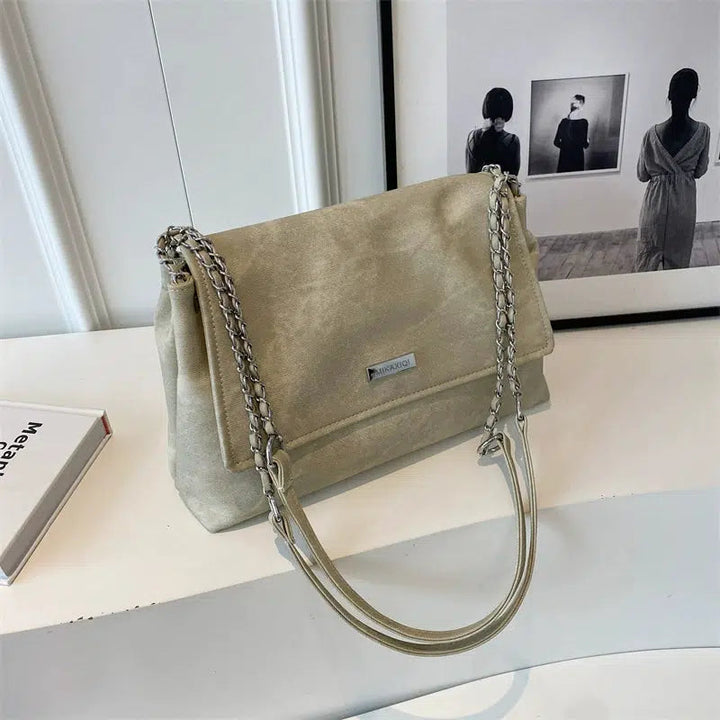 Chain Strap Shoulder Bag