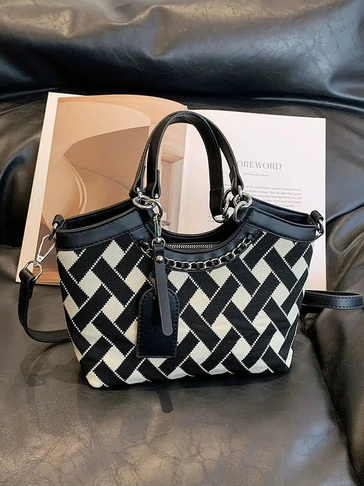 Geometric Pattern Shoulder Bag