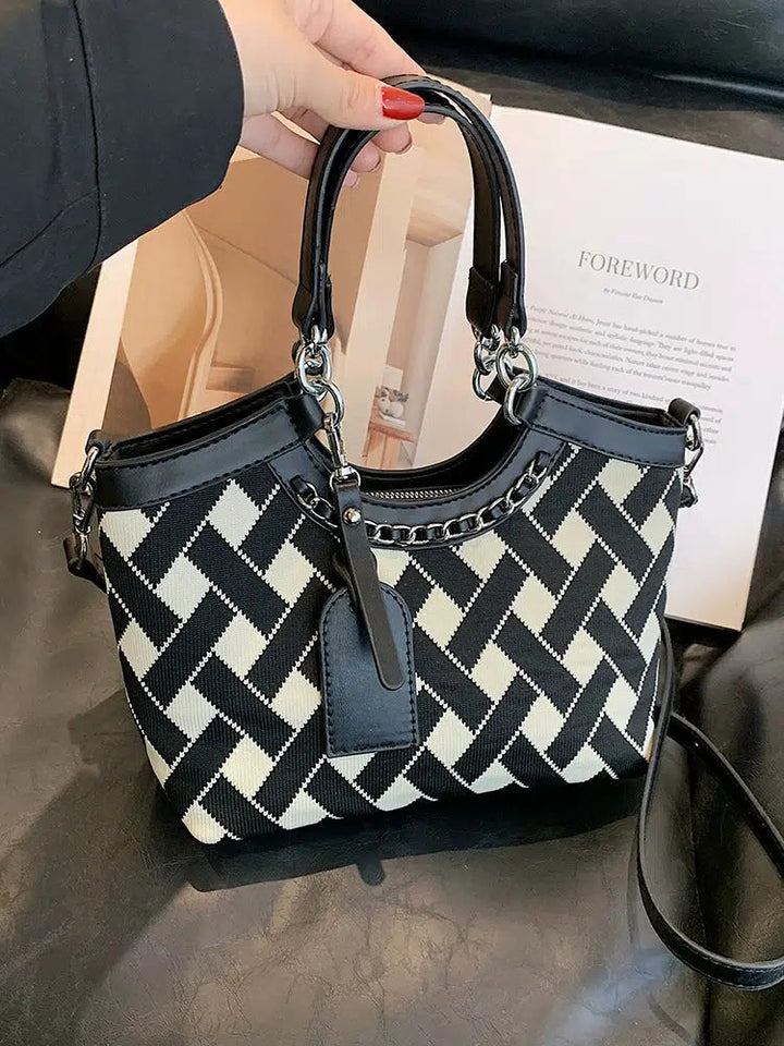 Geometric Pattern Shoulder Bag