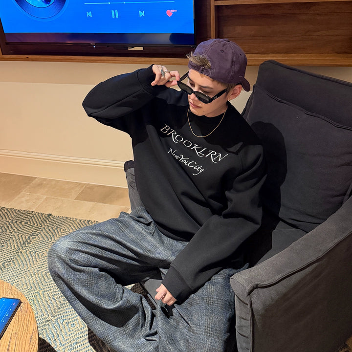 Letter Print Raglan Sleeve Sweatshirt