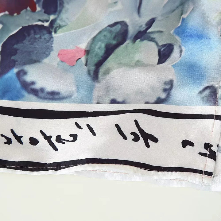 قميص بطباعة بأكمام طويلة وياقة وسروال