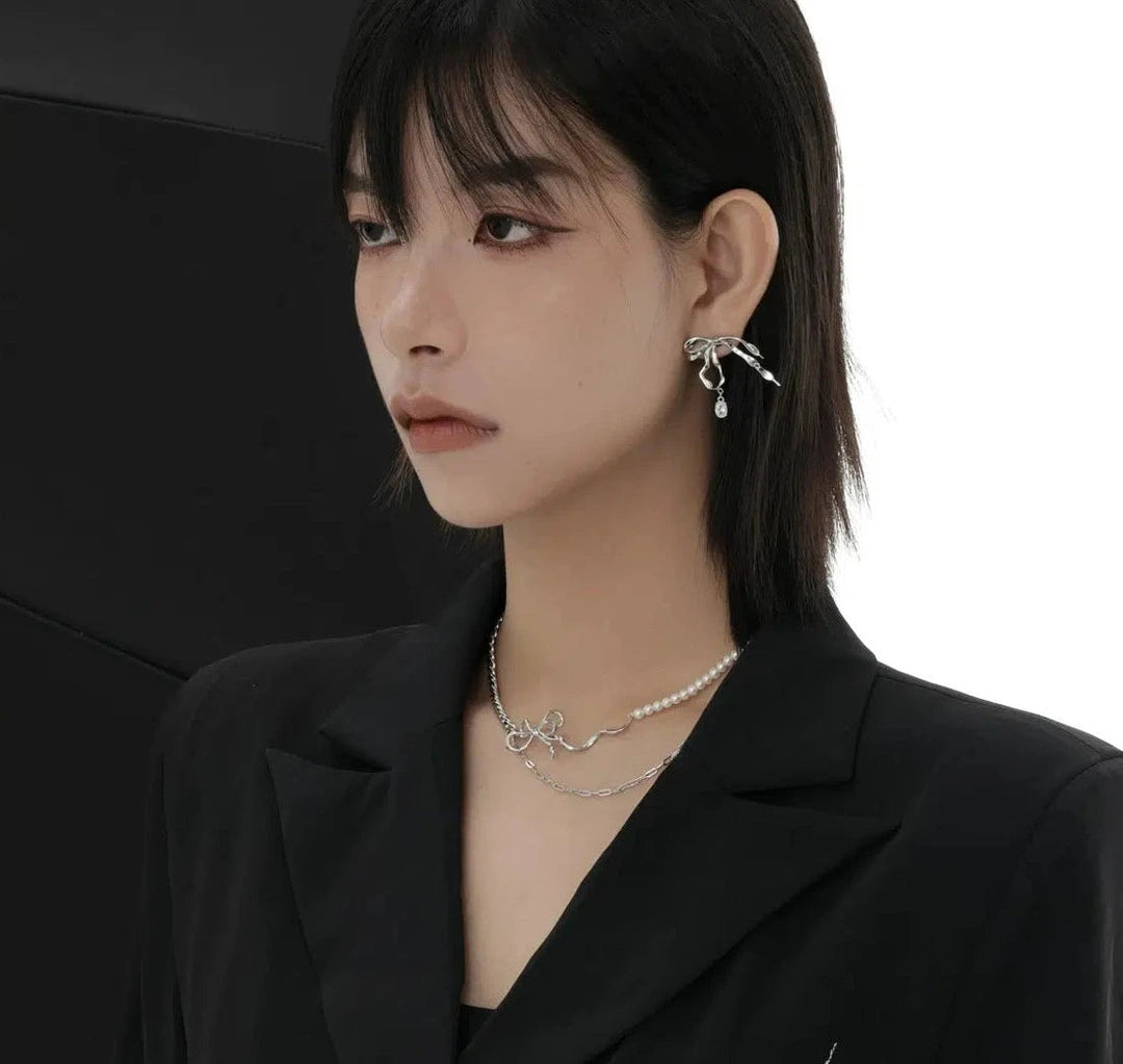 Pearl Bow Necklace