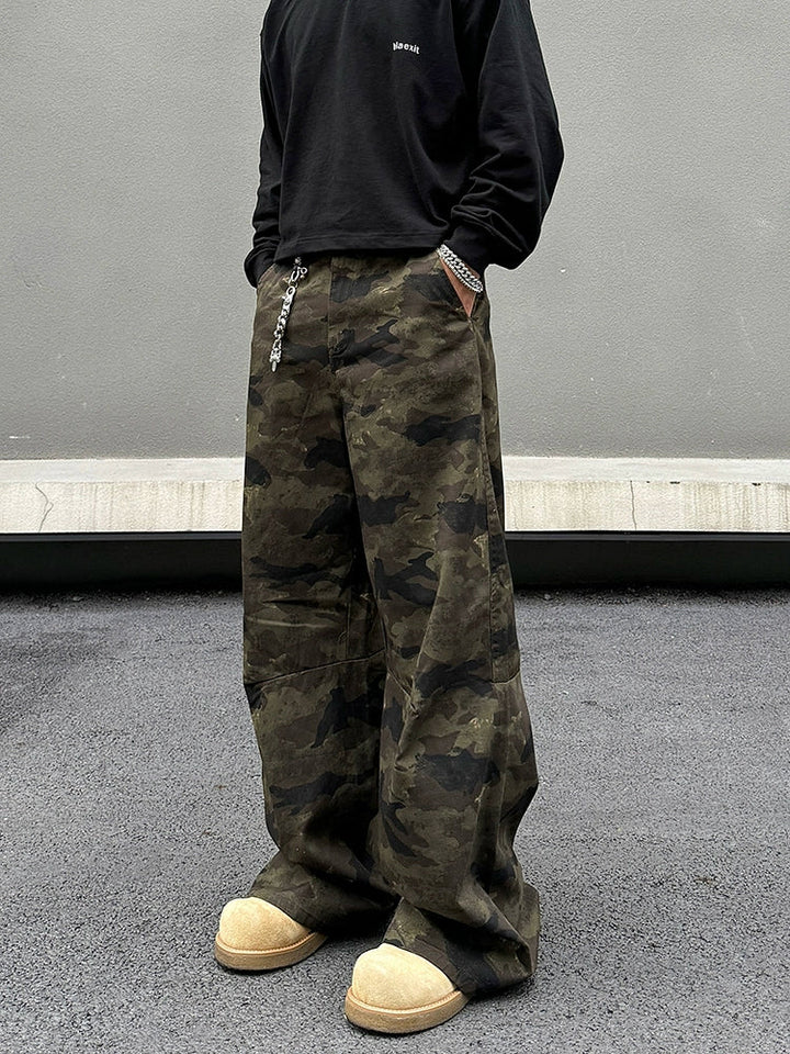 Pockets Camo Print Flared Pants