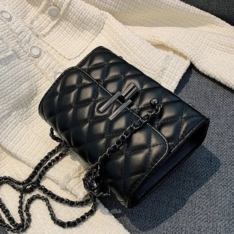 Quilted Chain Shoulder Bag
