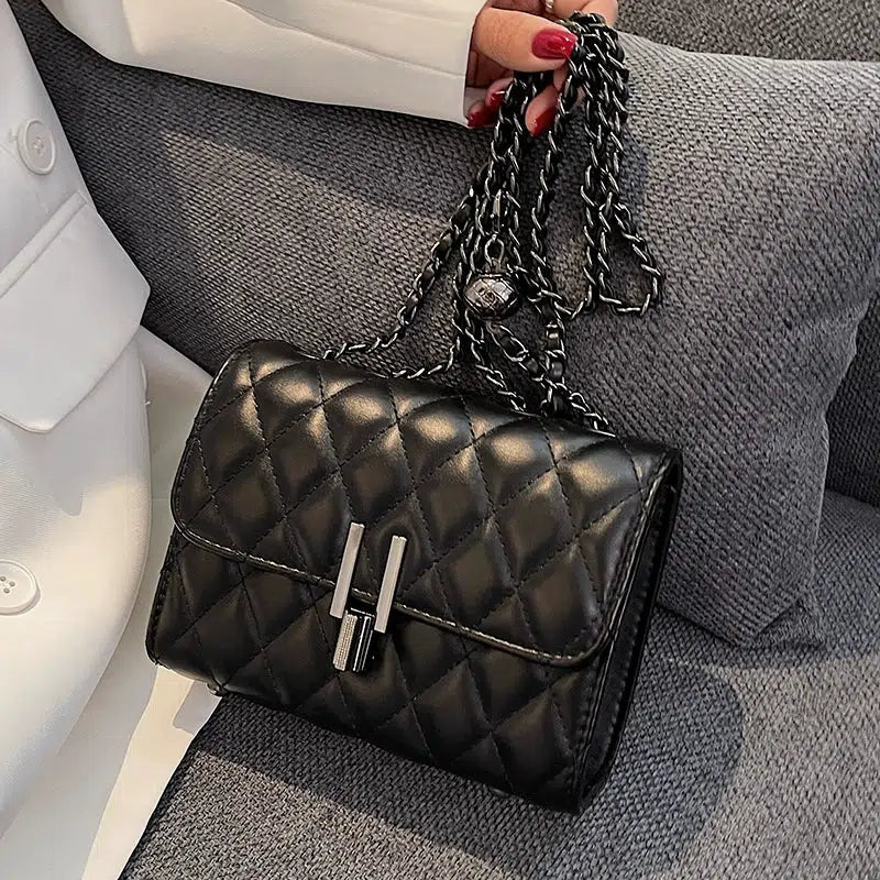 Quilted Chain Shoulder Bag