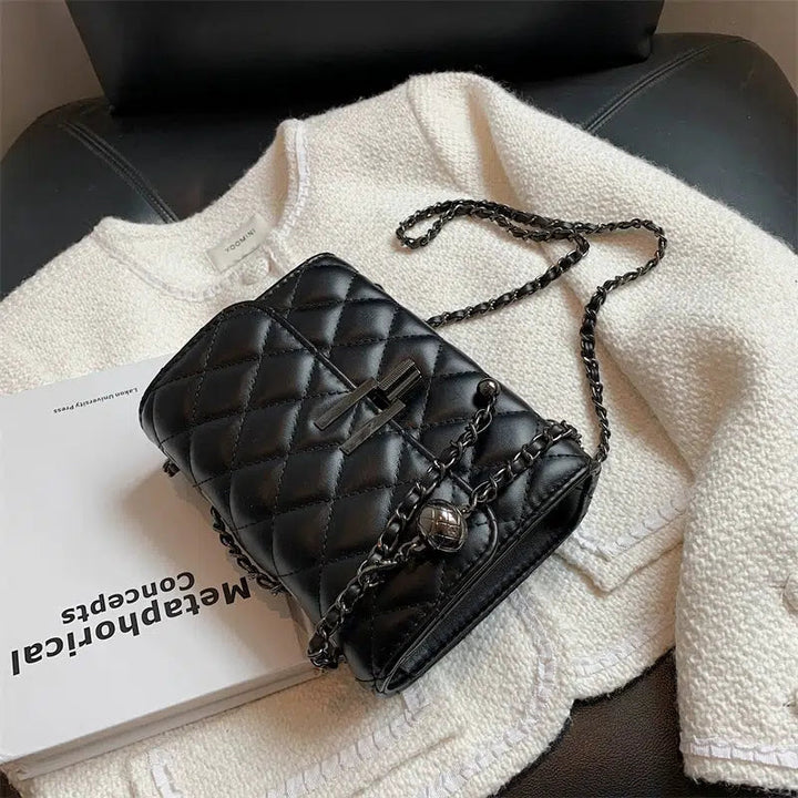 Quilted Chain Shoulder Bag