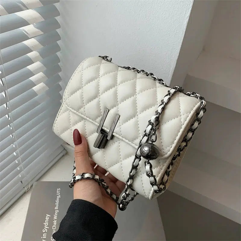 Quilted Chain Shoulder Bag