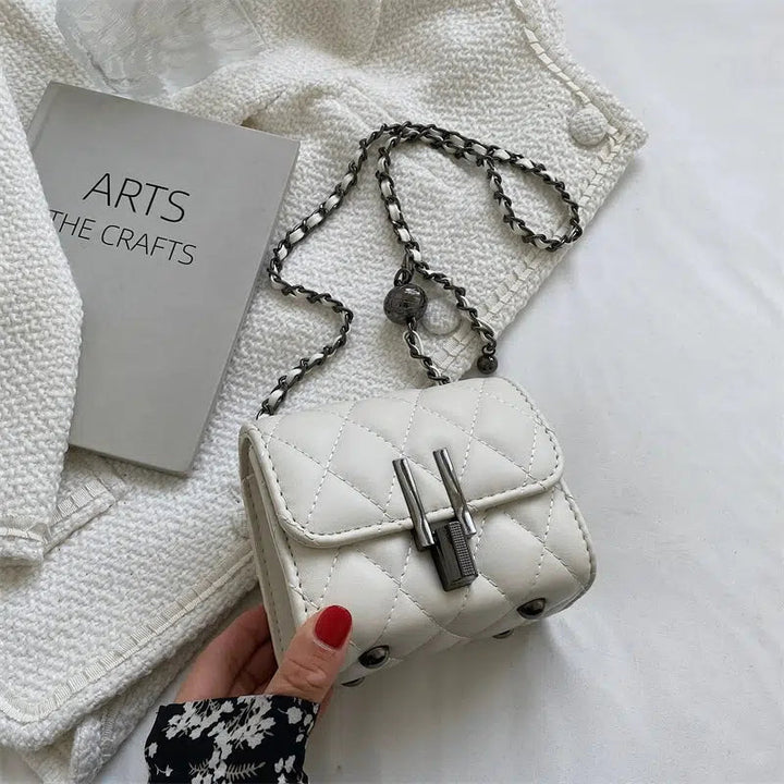 Quilted Chain Shoulder Bag