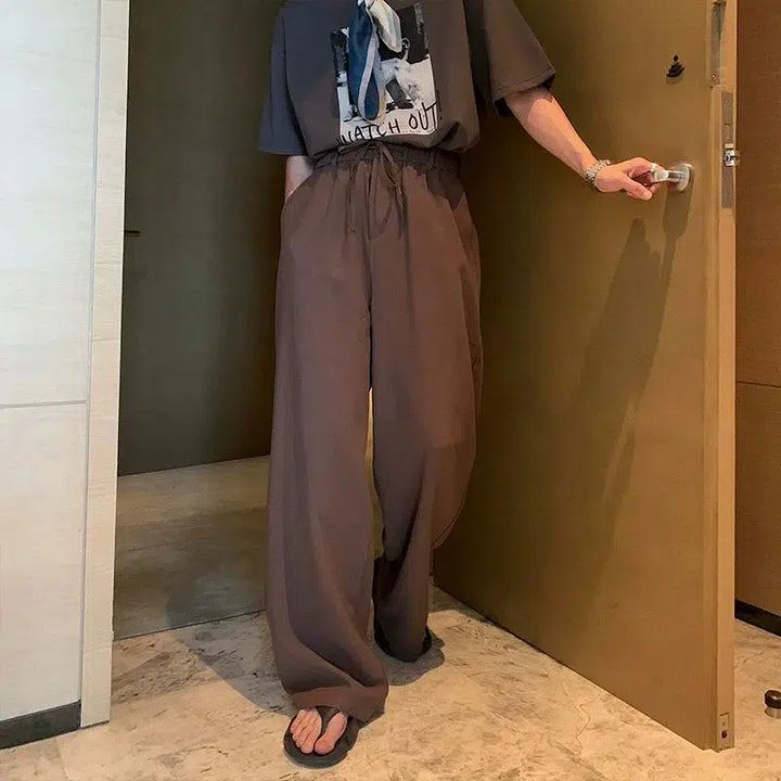 Relaxed Fit Elastic Waist Pleated Pants