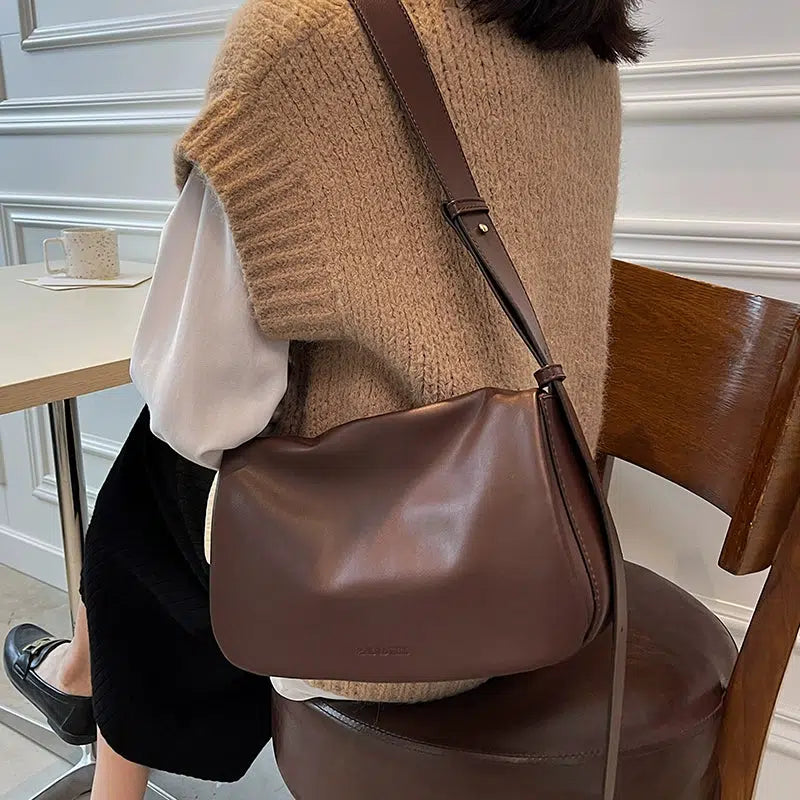 Sleek Leather Shoulder Bag