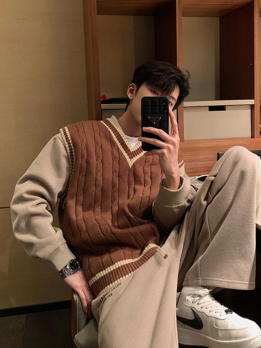 V-Neck College Knit Vest