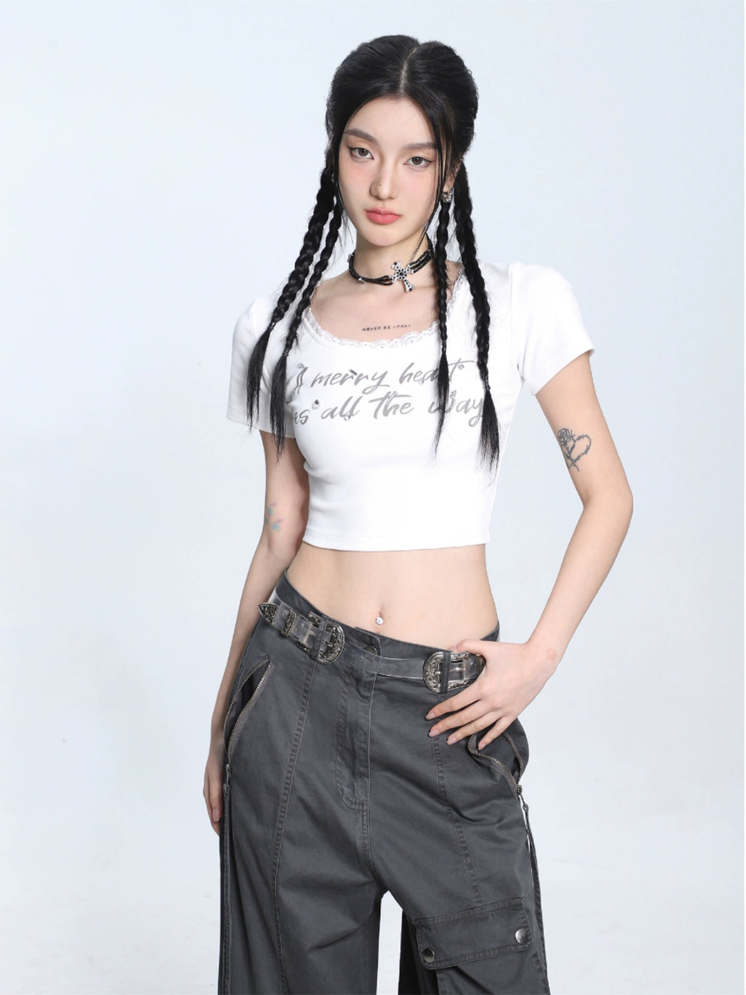 U-neck Lace Trim Cropped T-shirt
