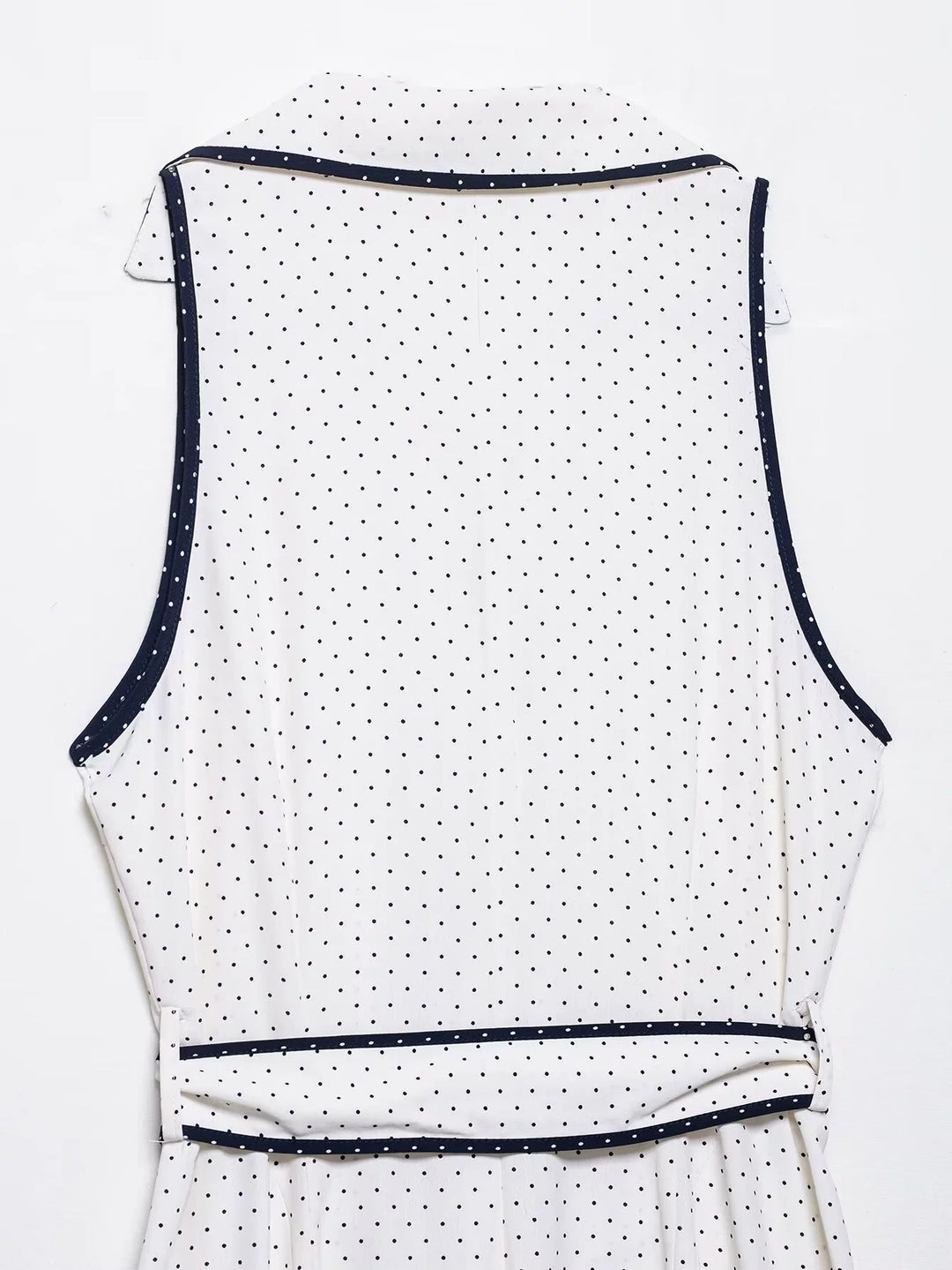 민소매 물방울 무늬 버튼 미디 드레스