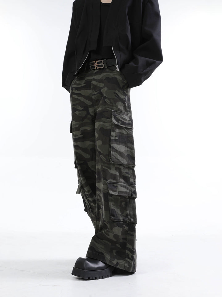 Wide-Leg Camouflage Distressed Cargo Pants