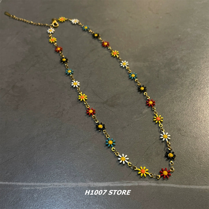 Daisy Patchwork Clavicle Necklace