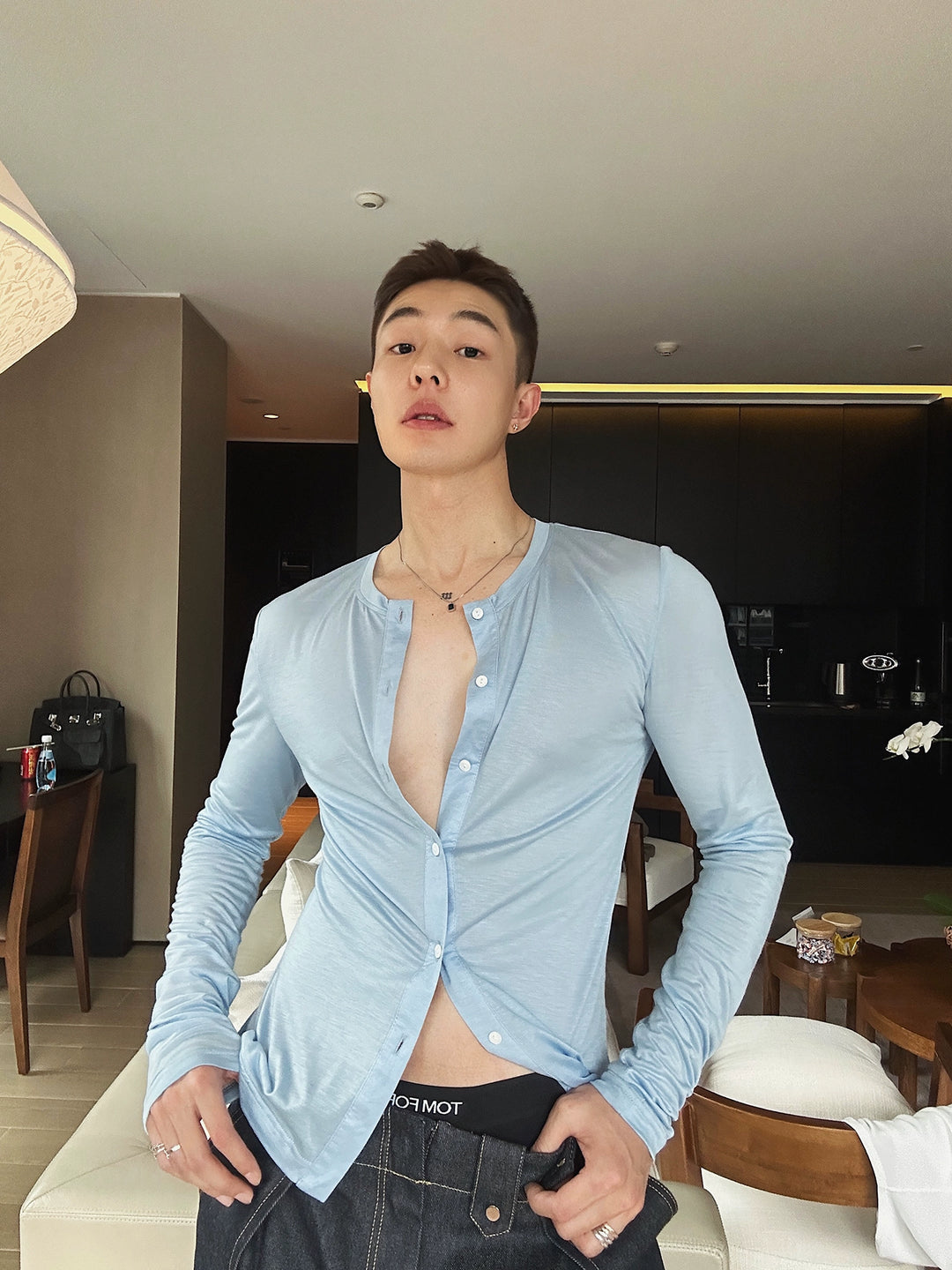 Lightweight Slim Fit Button-Up Cardigan Shirt