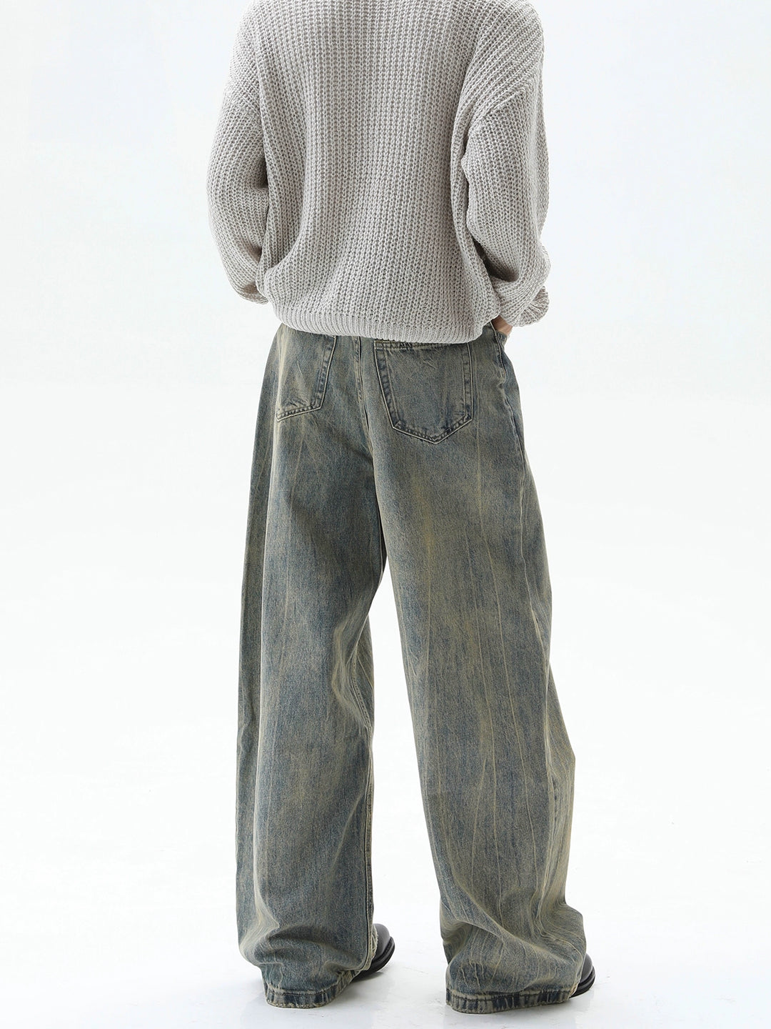 Jeans de pierna ancha con rayas verticales desgastadas