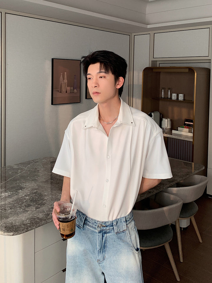 Short-sleeved Shirt with Non-detachable Cape