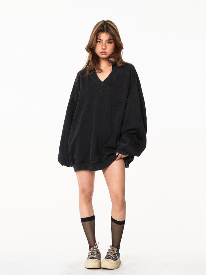 V-Neck Oversize College Style Sweatshirt