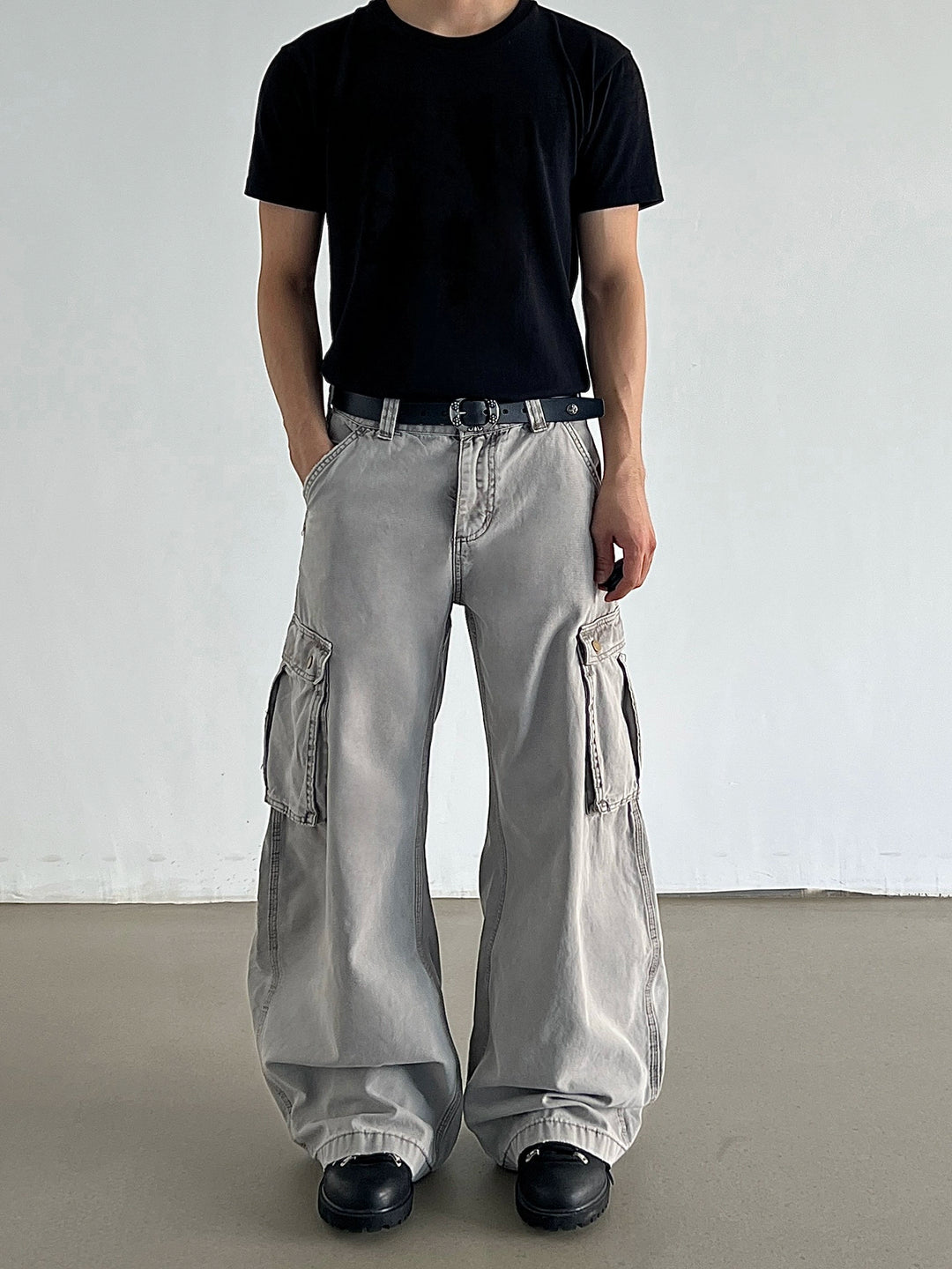 Distressed Wide-Leg Multi-Pocket Cargo Pants