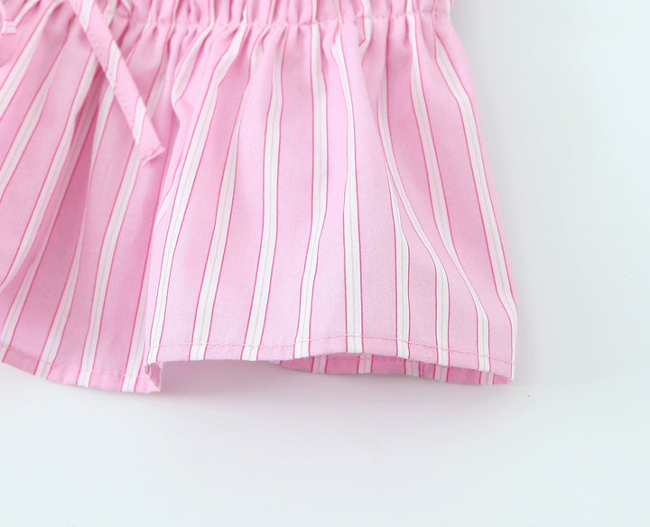 طقم قميص مزخرف بأشرطة وسروال قصير