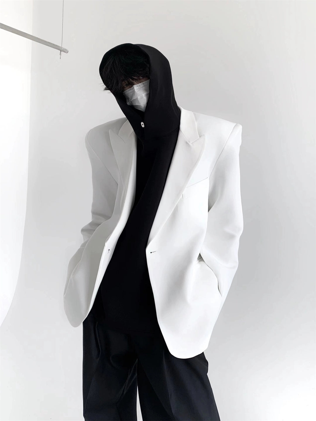 Minimalist Lapel Suit Jacket
