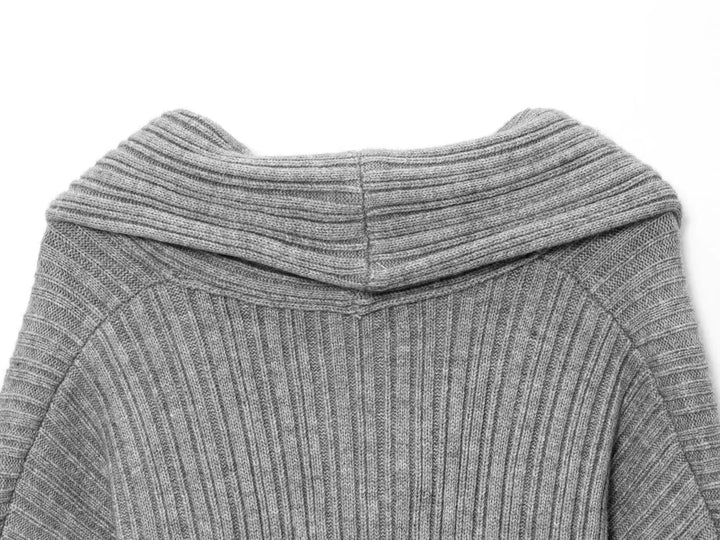 كنزة بولو محبوكة مضلعة بأكتاف مكشوفة