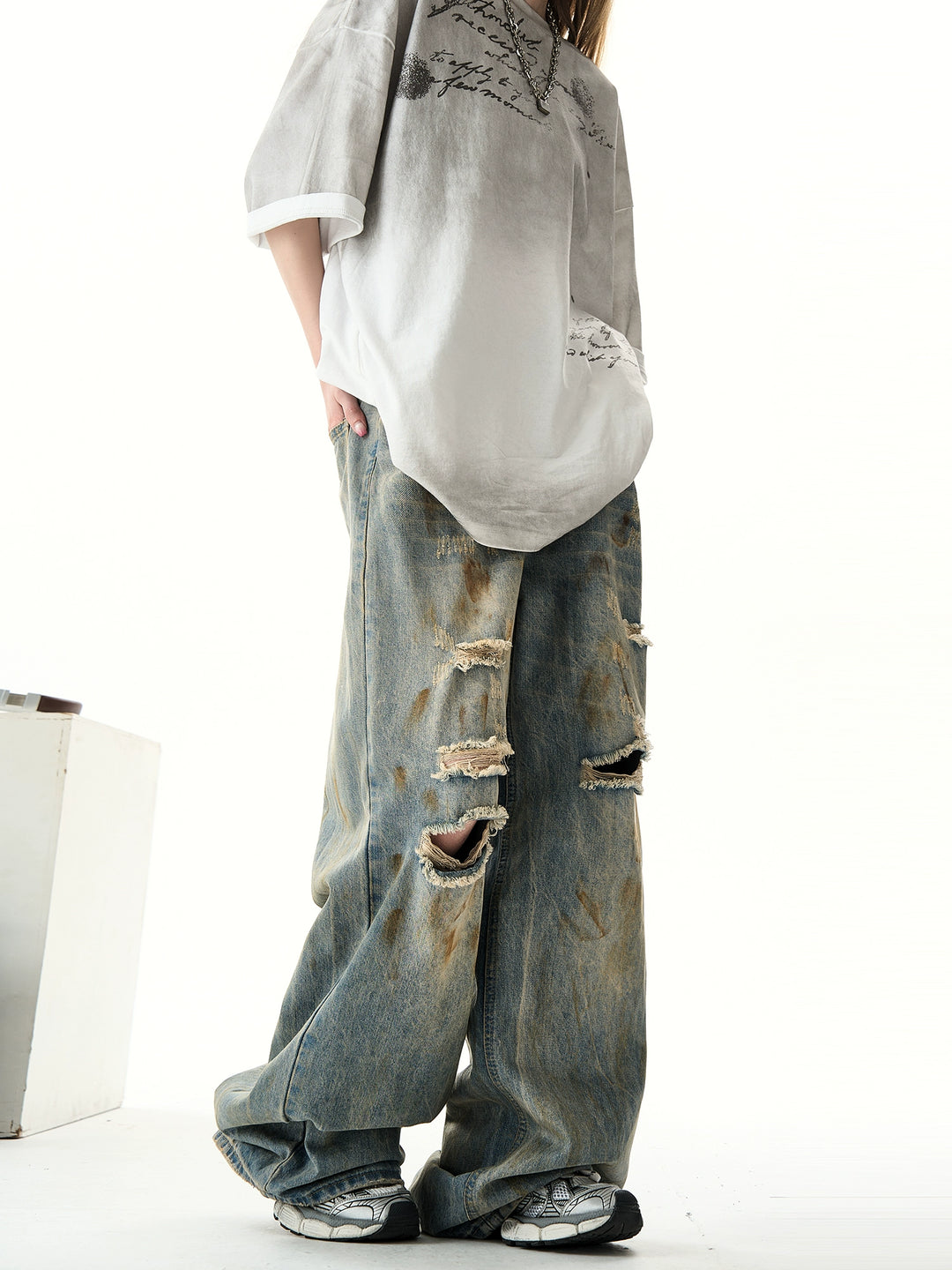 Ripped Wide-Leg Loose Fit Jeans