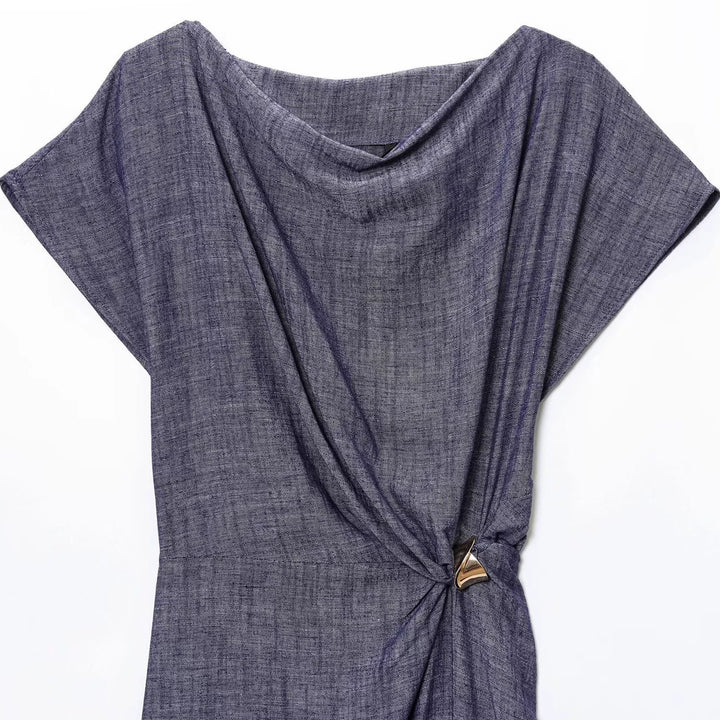 فستان ميدي مزين بتطريز ذهبي