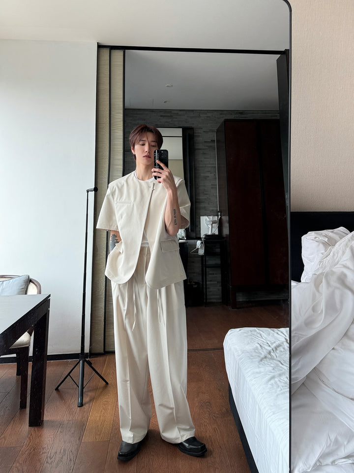 Short-sleeved Jacket and Pleated Pants