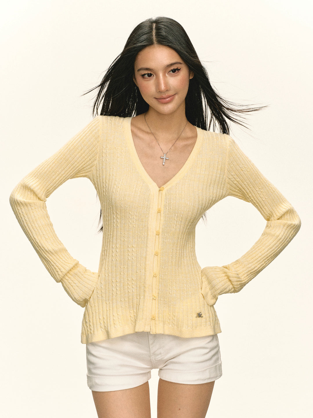 Pull en V en tricot à bouton