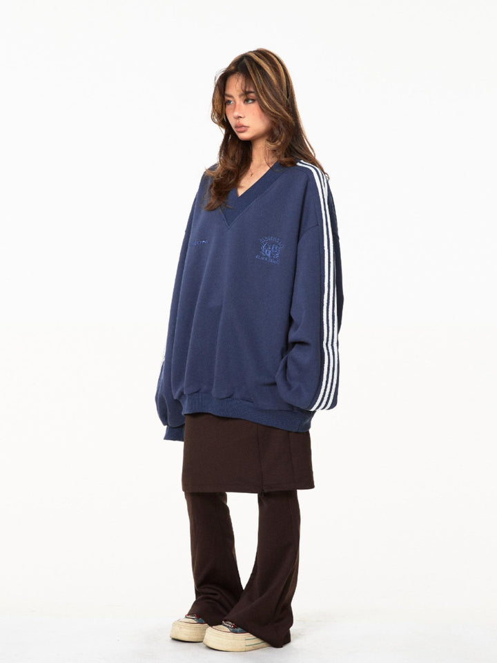 V-Neck Oversize College Style Sweatshirt