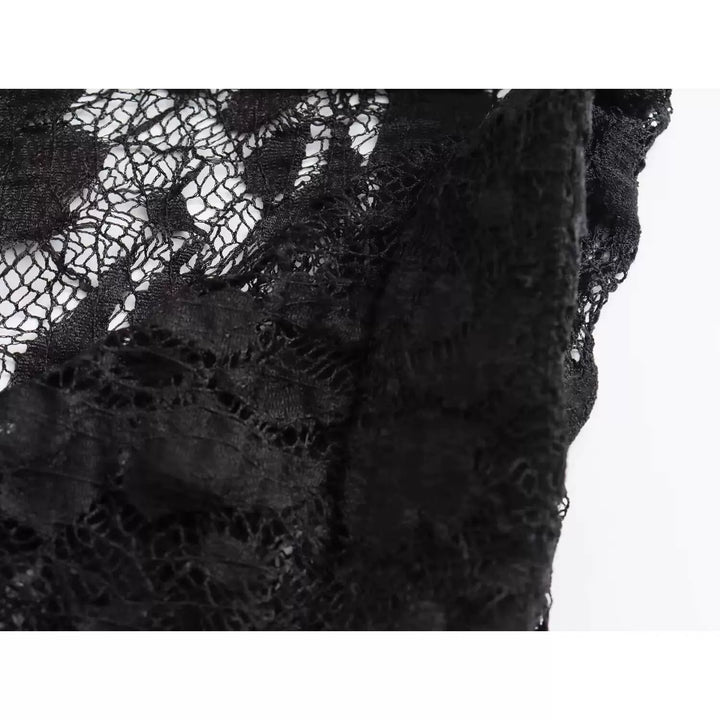 Σετ από δαντελένιο κορμάκι και φαρδιά παντελόνια