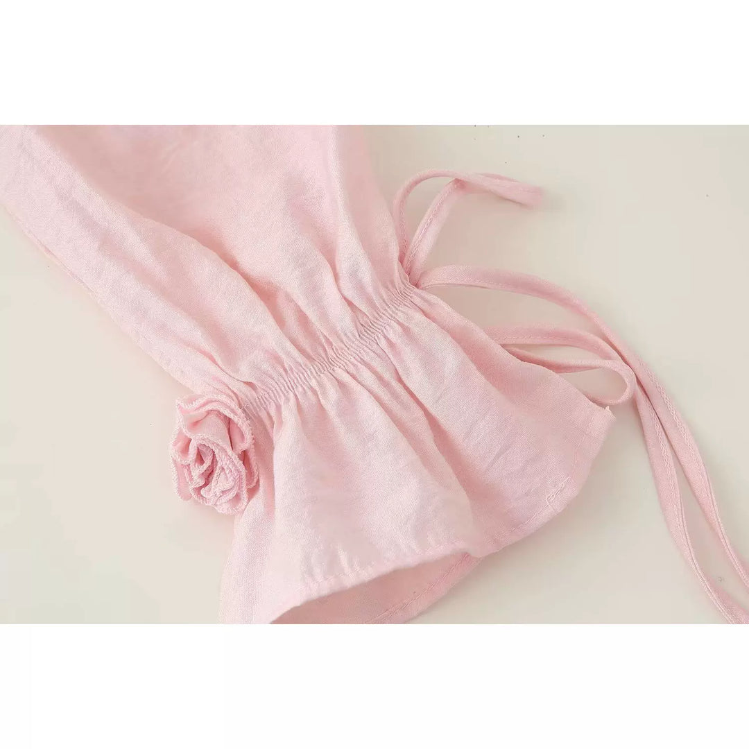 فستان مزين بالأزهار بأكمام طويلة وحزام مربوط