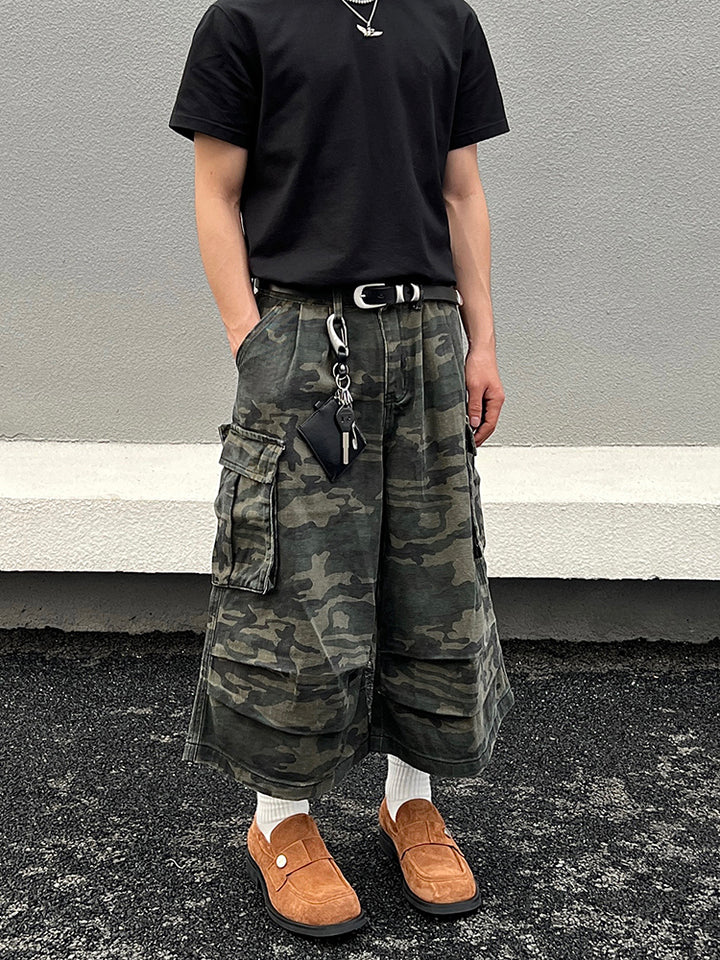 Cropped Camouflage Cargo Pants