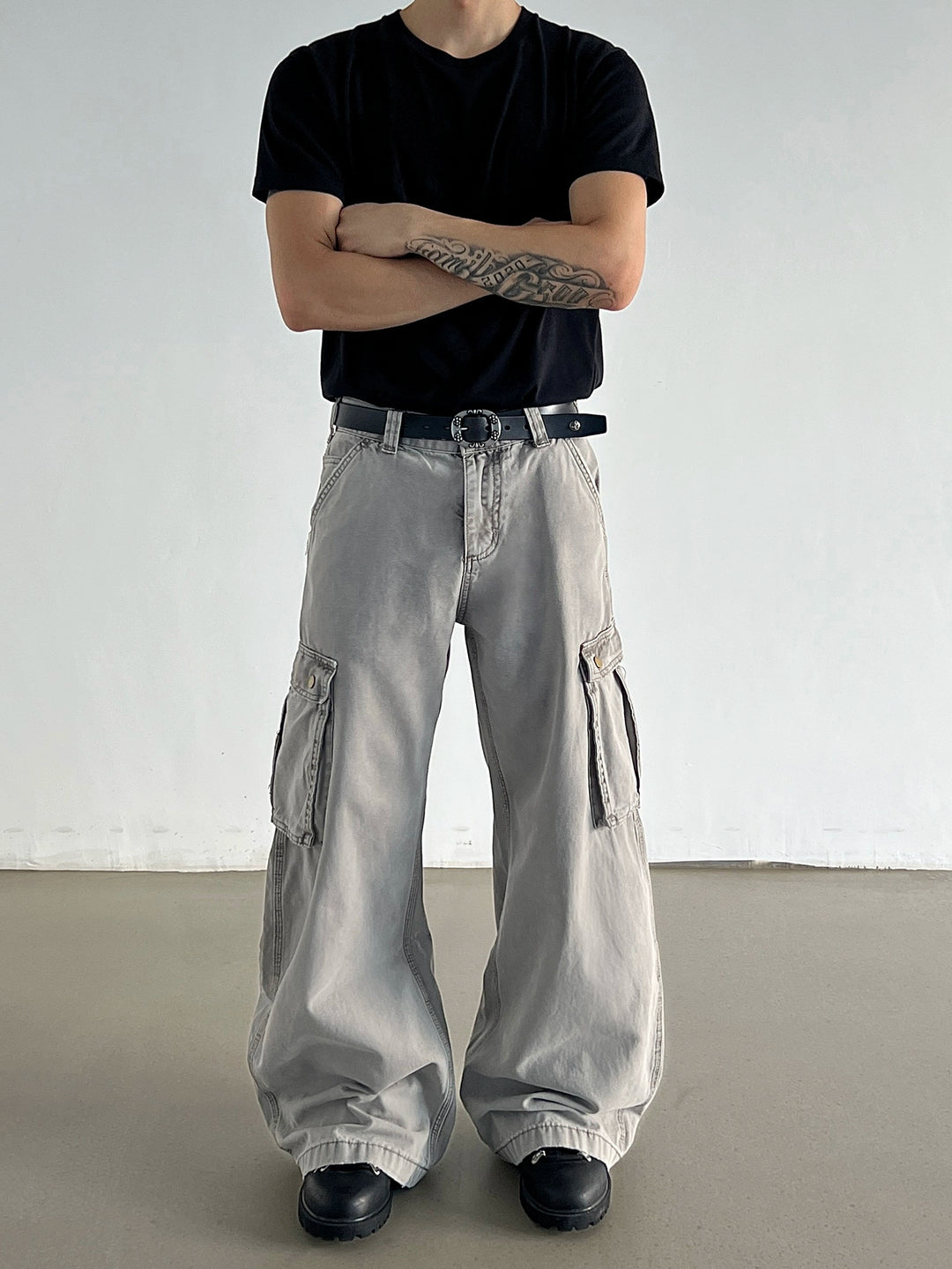 Distressed Wide-Leg Multi-Pocket Cargo Pants