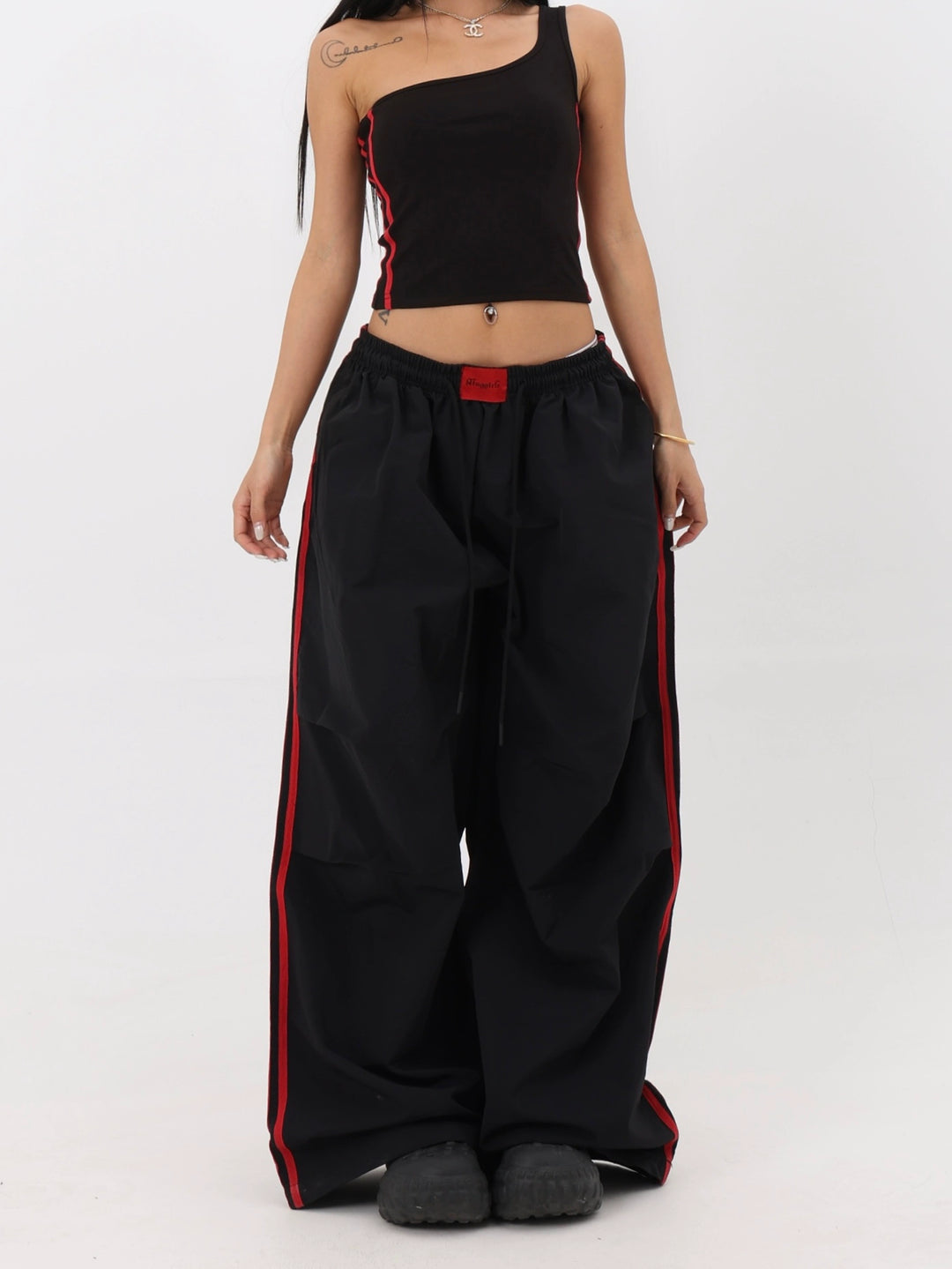 Asymmetrical Off-Shoulder Slim Fit Tank Top
