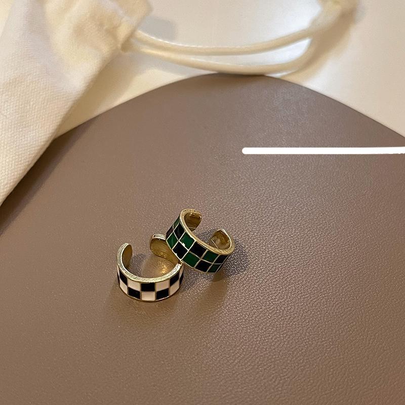 Checkerboard Earrings Clip